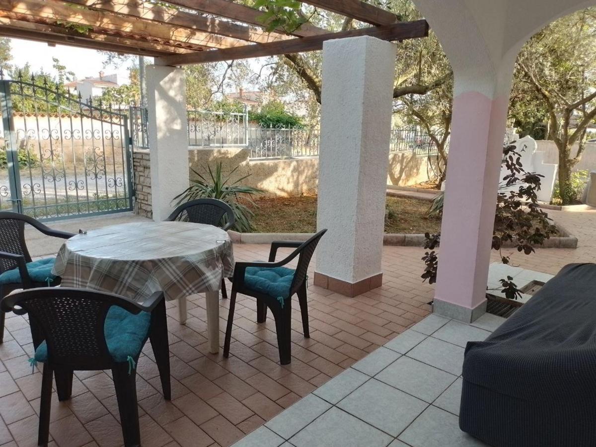 Villa 2 Swans Peroj Zewnętrze zdjęcie